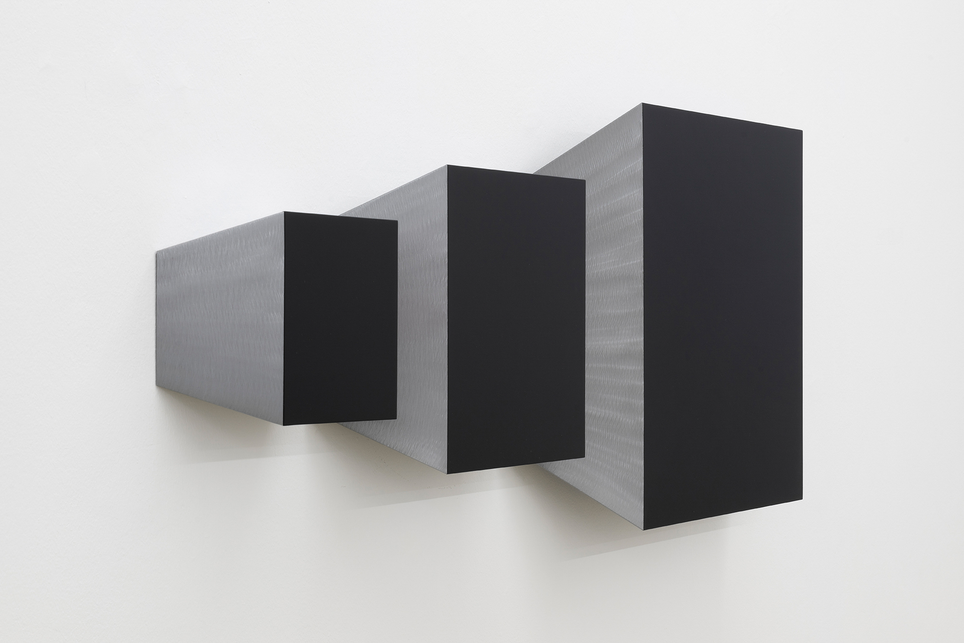 Parra & Romero, exhibition: MODO. To Found, to Cut, to Stack, to Fold and Other Possible Solutions to Alter a Form (fig. 32)