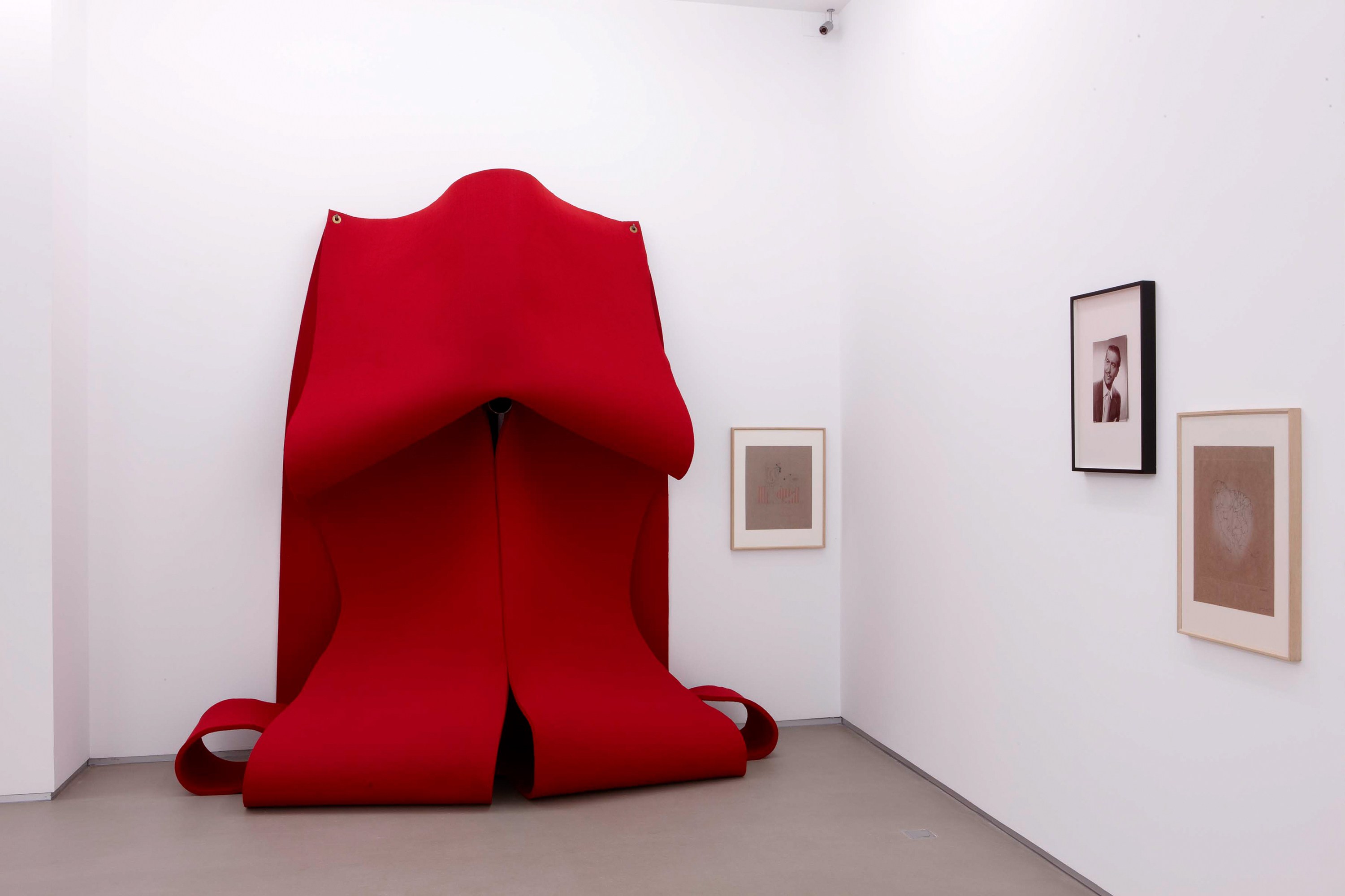 Parra & Romero, exhibition: VENTAJAS DE VIAJAR EN TREN (thumbnail)