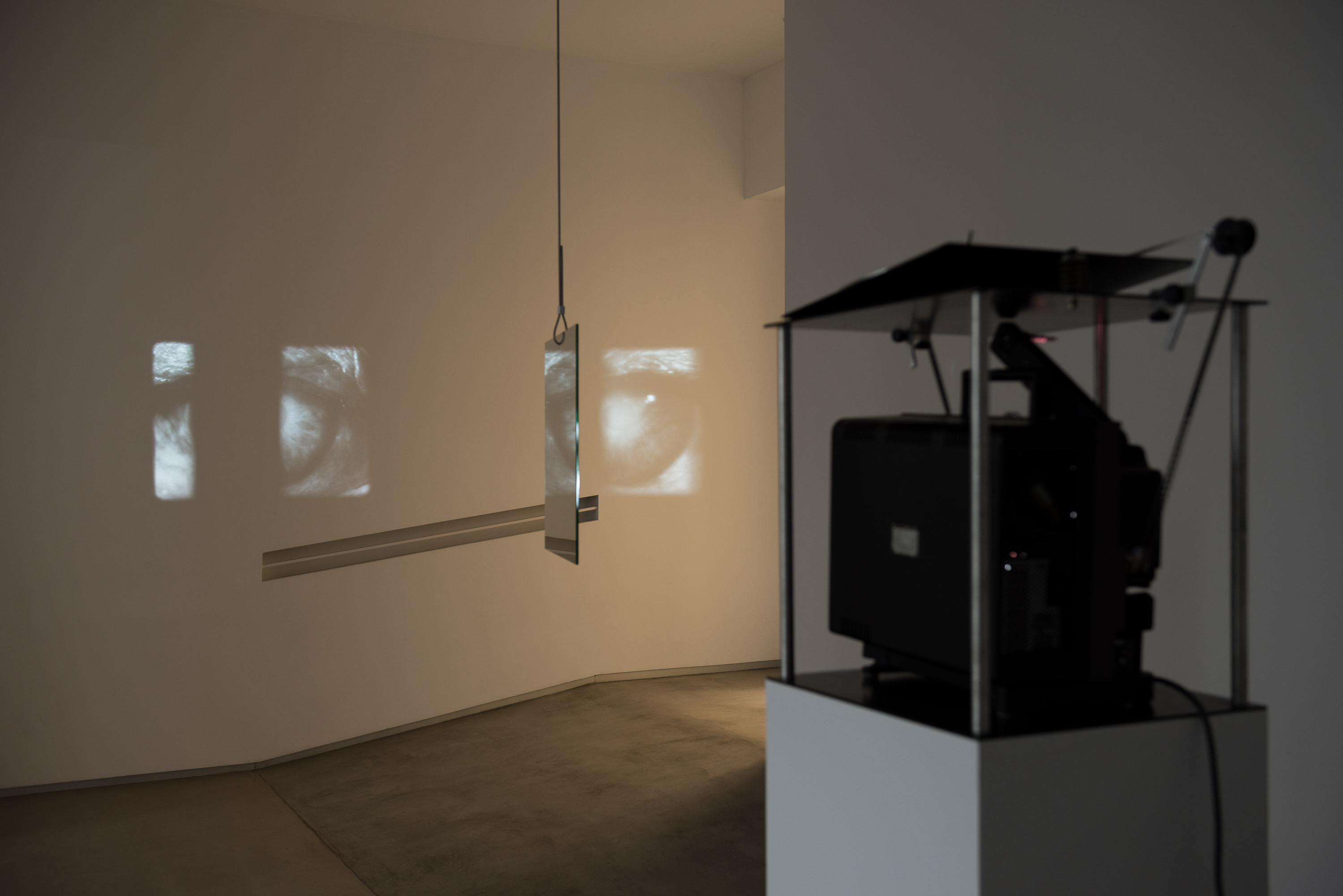 Parra & Romero, exhibition: Tenir pendant que le balancement se meurt (fig. 7)