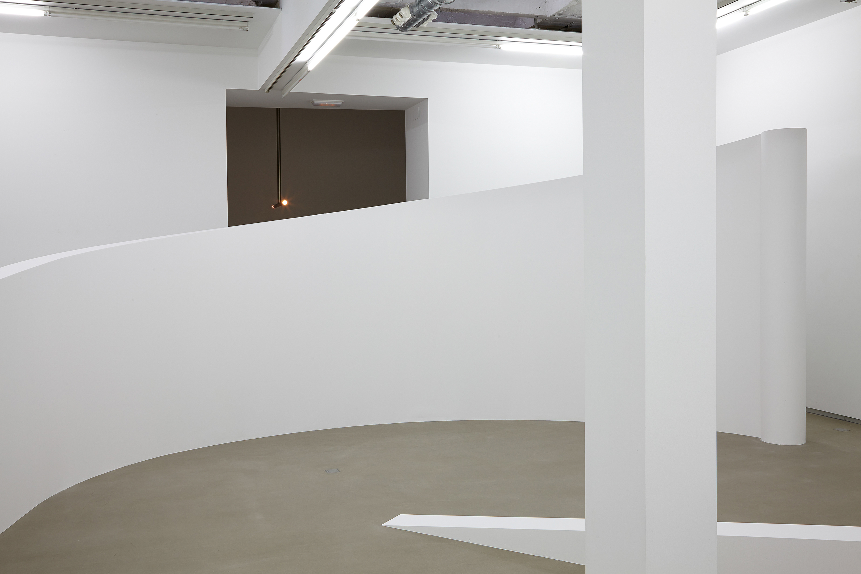 Parra & Romero, exhibition: Corps Flottants (fig. 4)