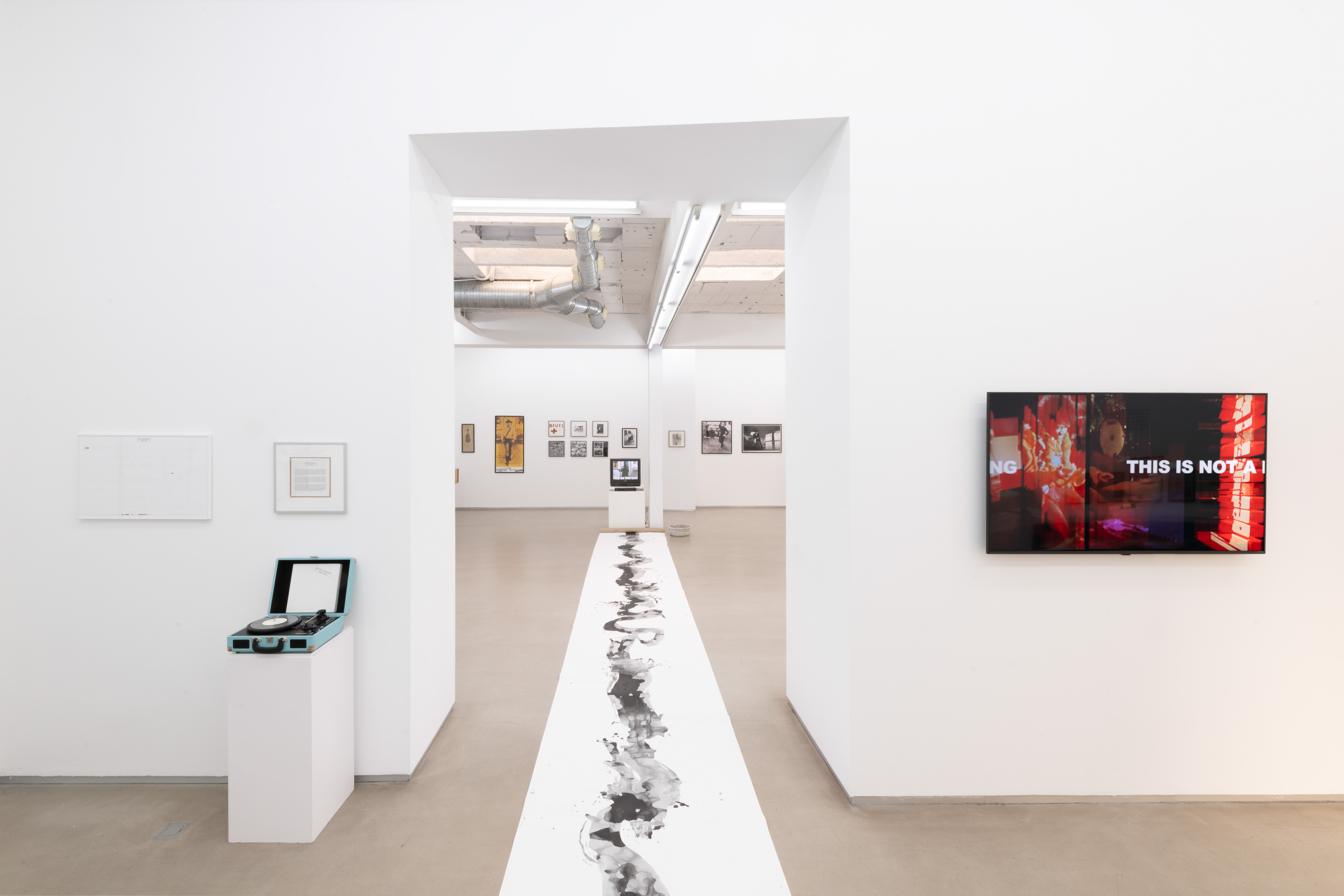 Parra & Romero, exhibition: Music Shattered (fig. 18)