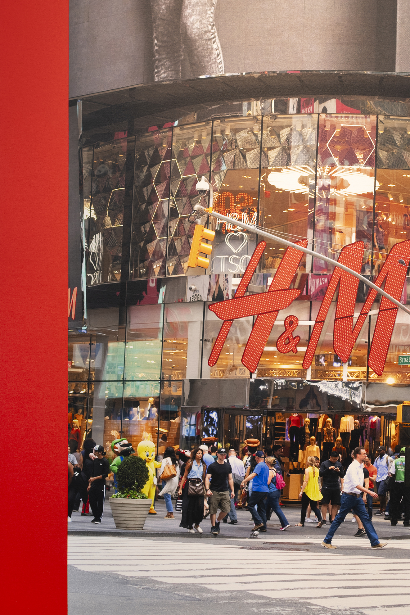 Parra & Romero, exhibition: Rehearsing Reality: Constructing the Present (fig. 32)