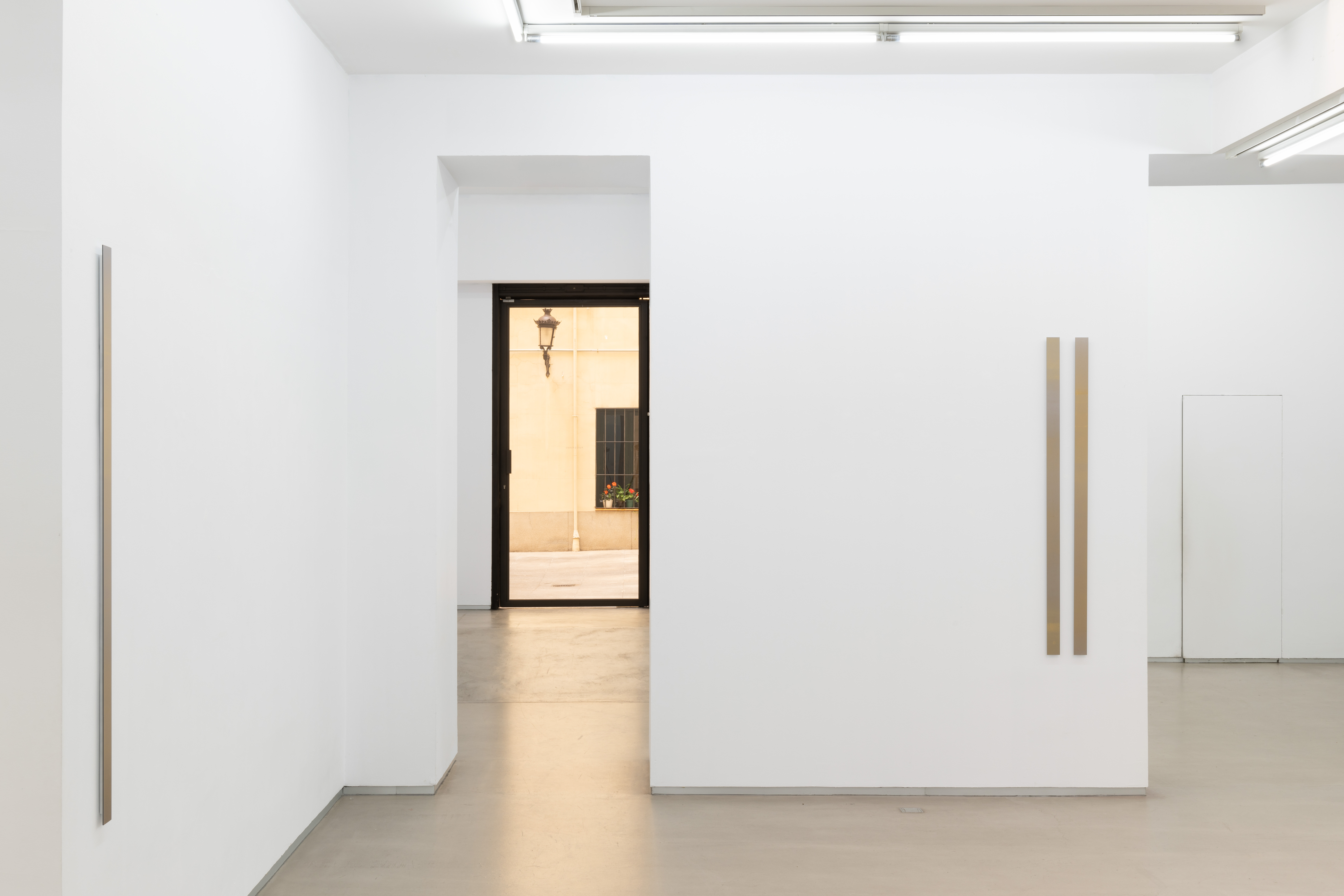 Parra & Romero, exhibition: Liz Deschenes (fig. 28)