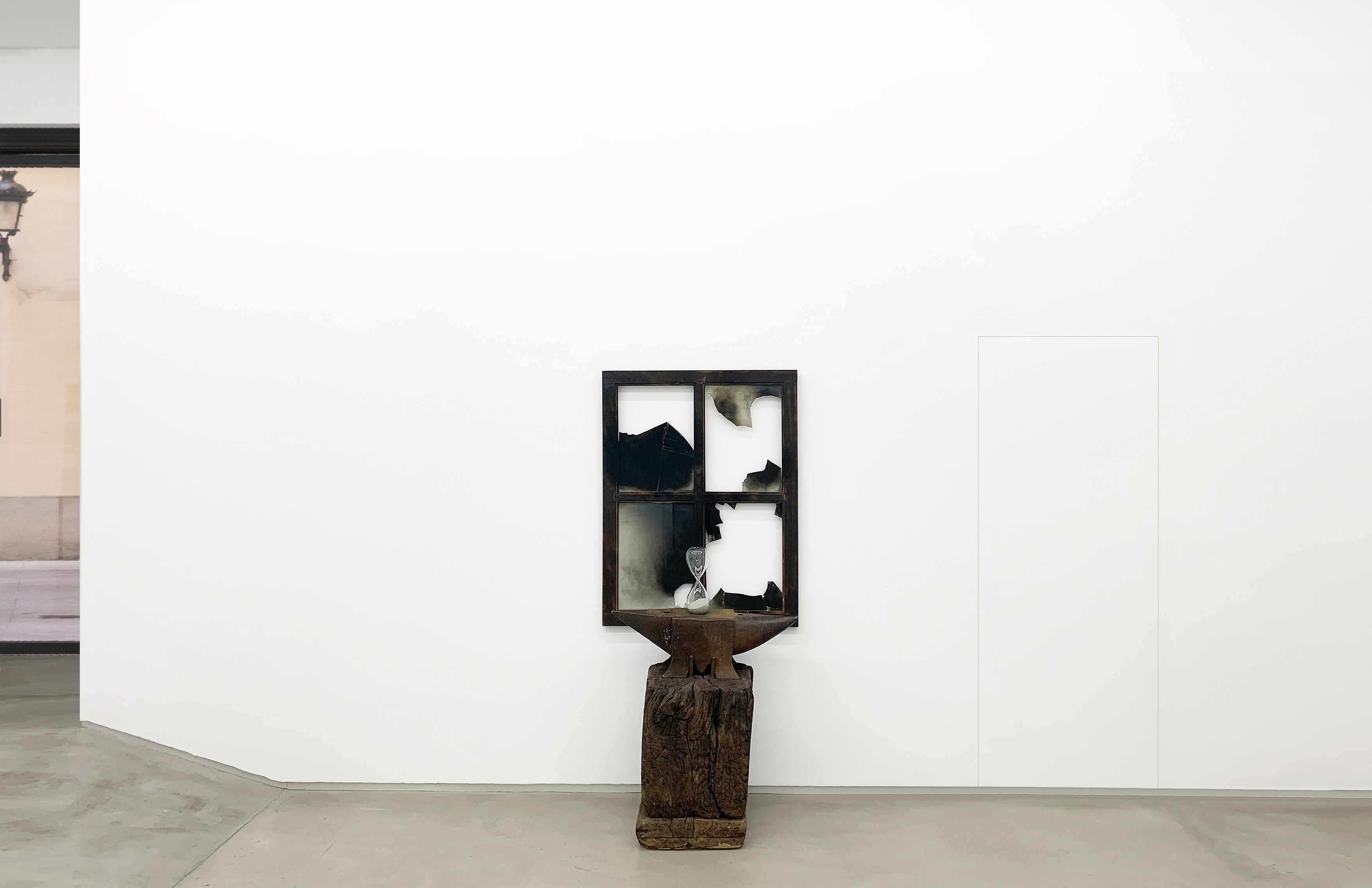 Parra & Romero, exhibition: Claudio Parmiggiani (fig. 3)