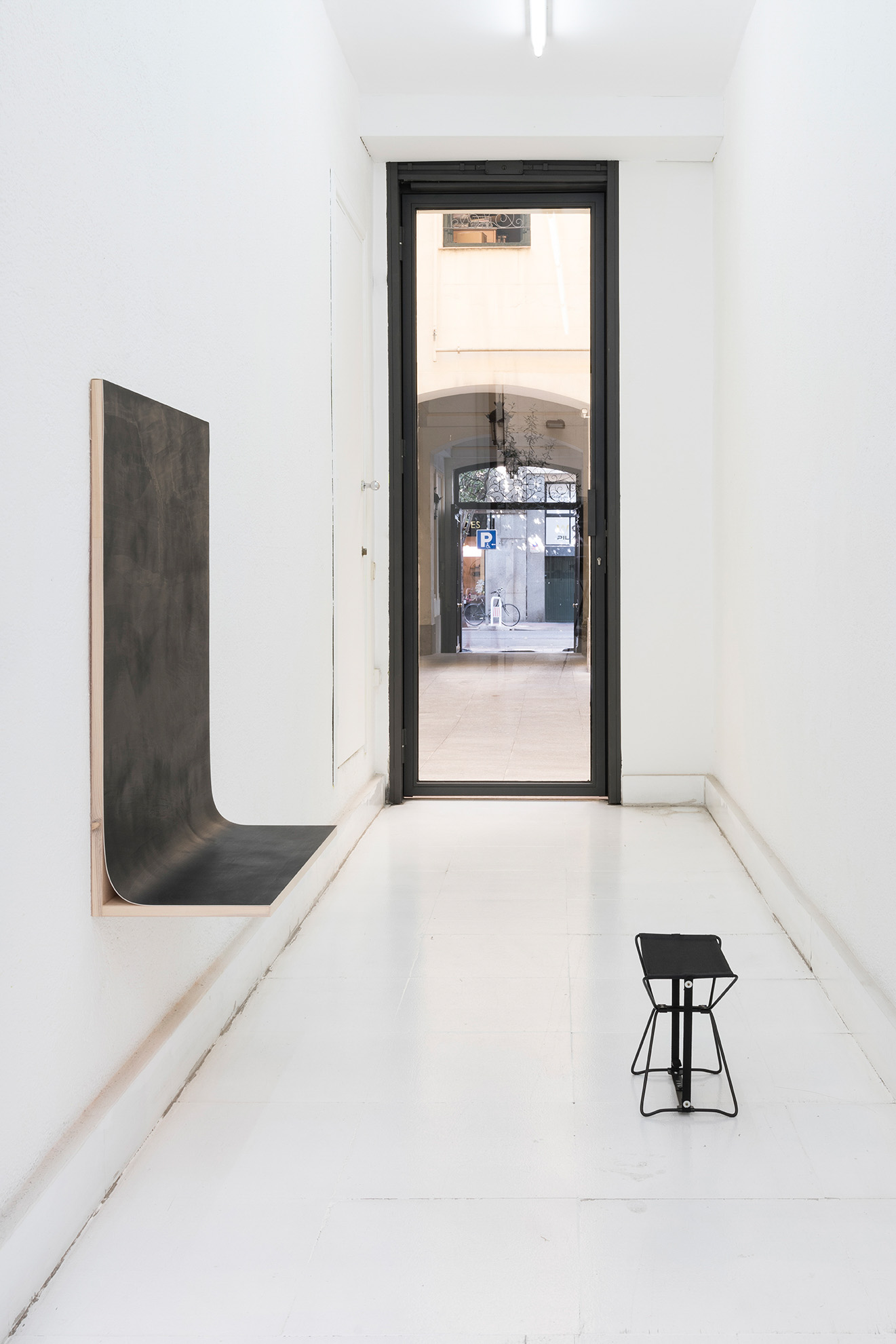 Parra & Romero, exhibition: Unfinished Installation (fig. 33)