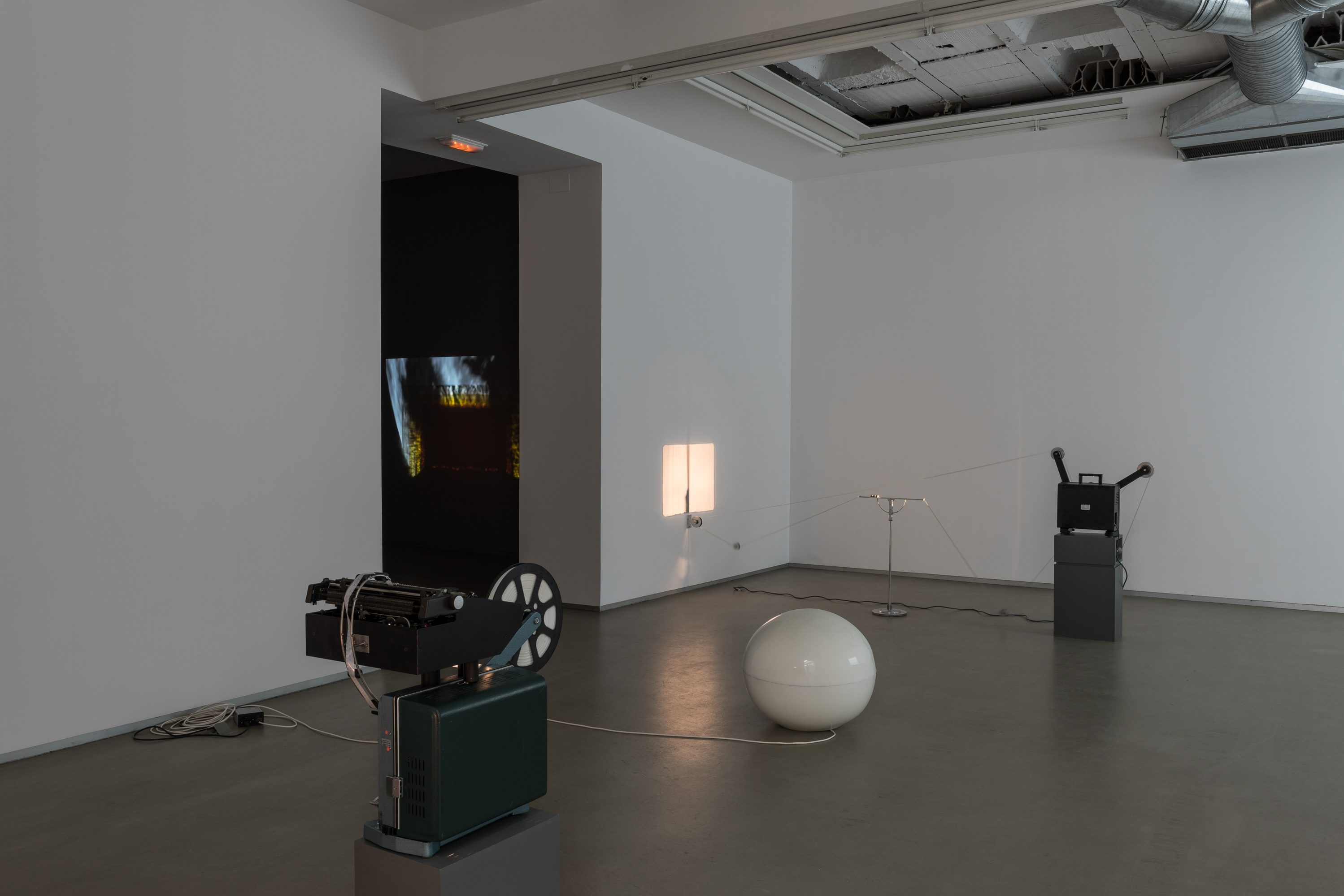 Parra & Romero, exhibition: Thoughts of sorts (fig. 23)